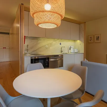 Orm - Almada Balcony Apartment Porto